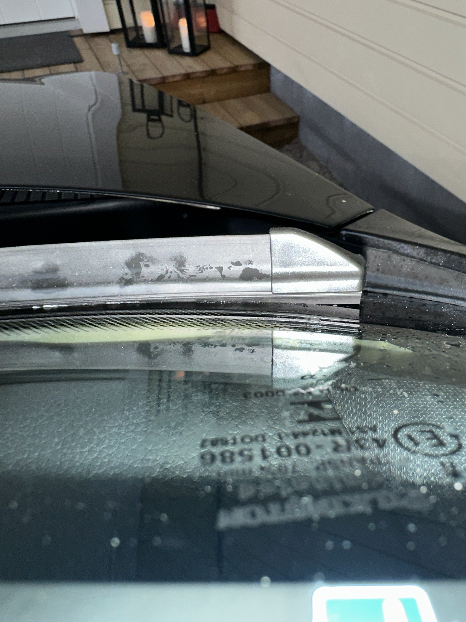 Wiper blade not touching the glass Skoda Octavia Mk III (2013 2020