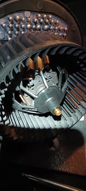blower 1.jpg