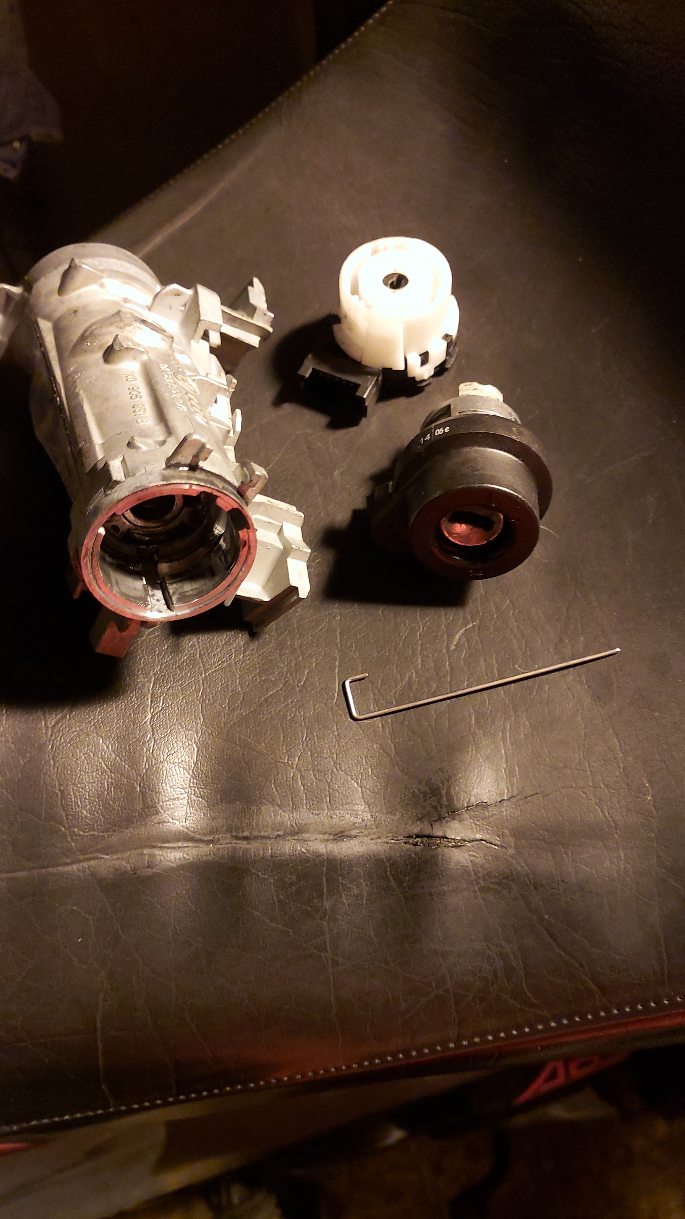 Issue with ignition switch jammed/wont turn can't start car Skoda