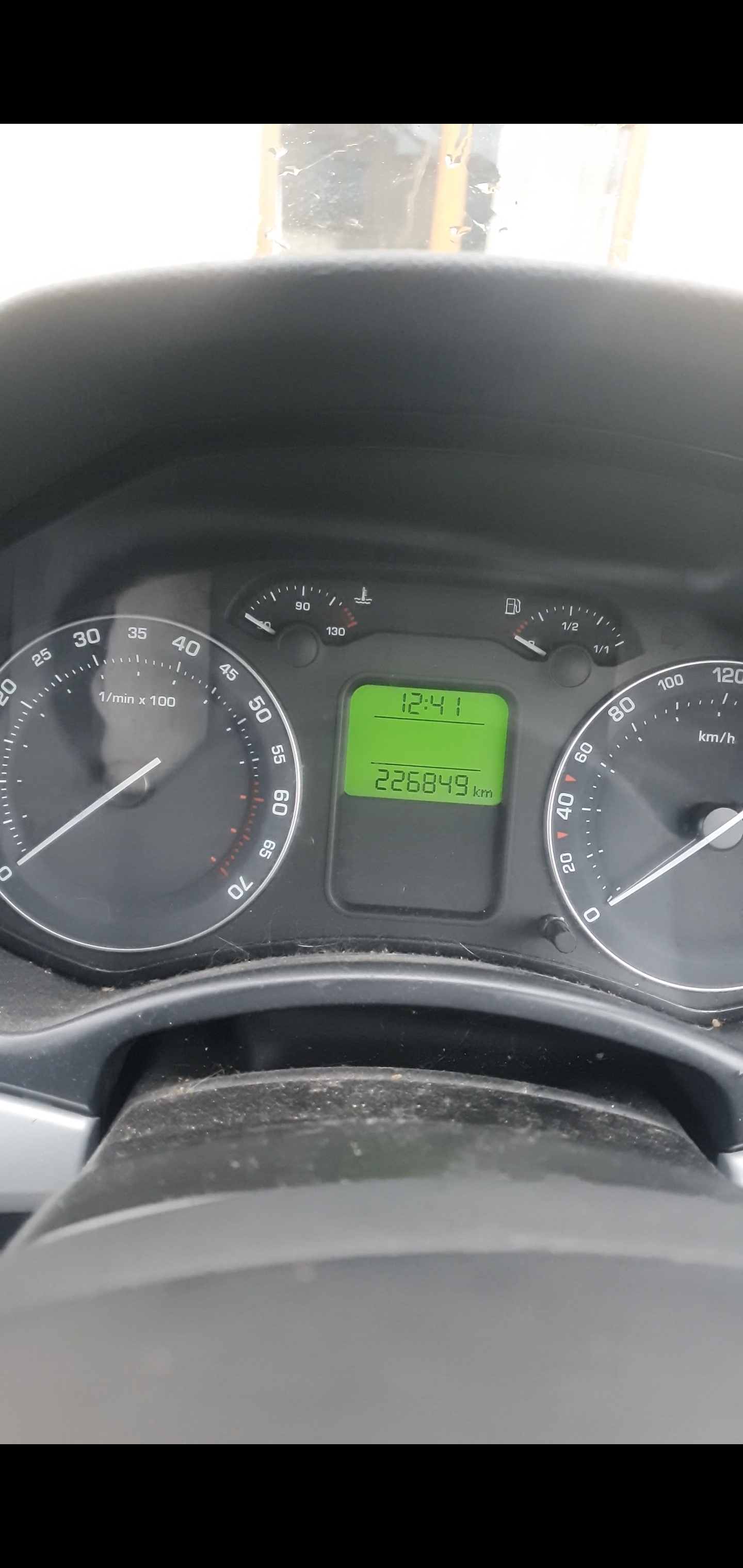Clock Backlight Staying On / Flickering Skoda Octavia Mk II (2004