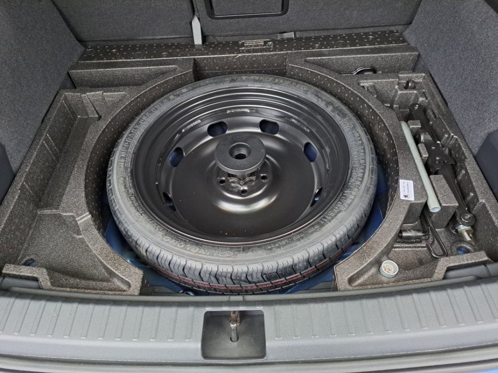 Skoda Boot_2LoRes.JPG