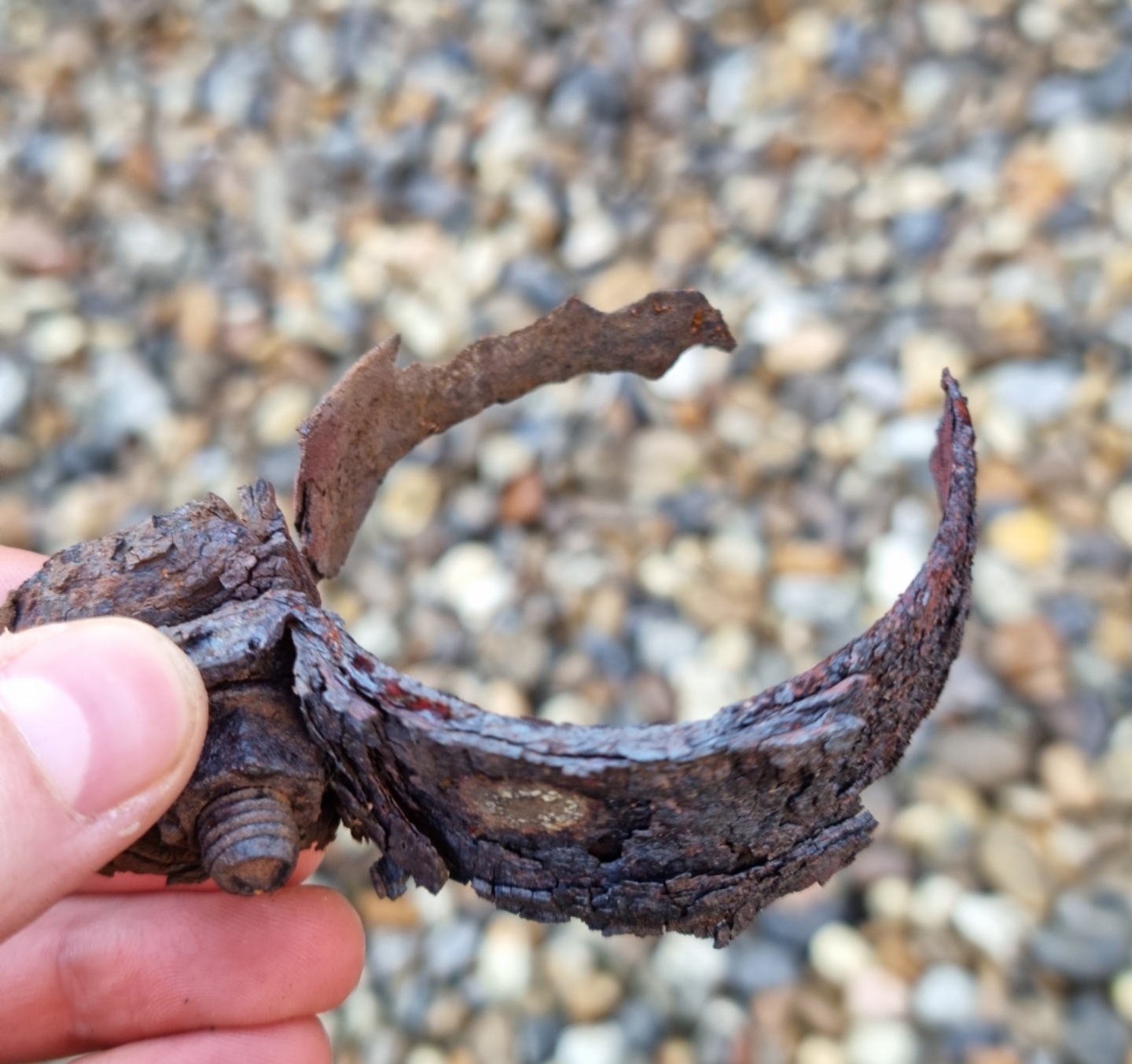 Rattle when accelerating/over bumps.. exhaust mounts? Skoda Octavia