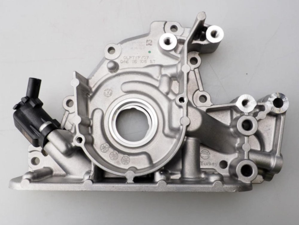 Intake Camshaft Adjustment (correct vs. faulty P0011 problem) Skoda