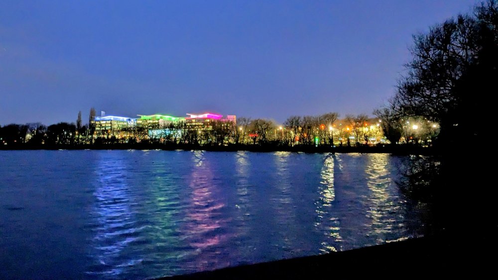1073163130_PXL_20230321_190633056.NIGHT_edit_17694908863851992.thumb.jpg.2eec034e8ccd0d707dd252c647fa0d4c.jpg