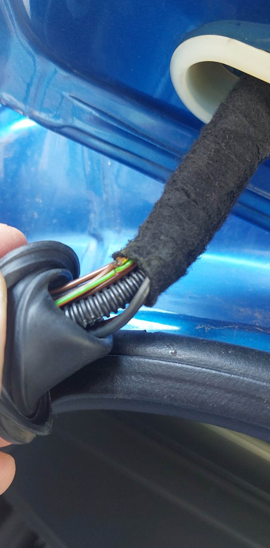 Boot latch only opening from key