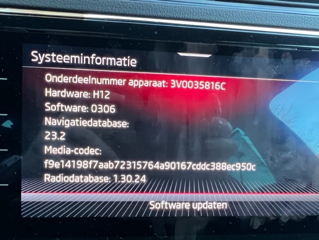 11.jpg.aa56e7e353506bad3d174514d96768a0.jpg