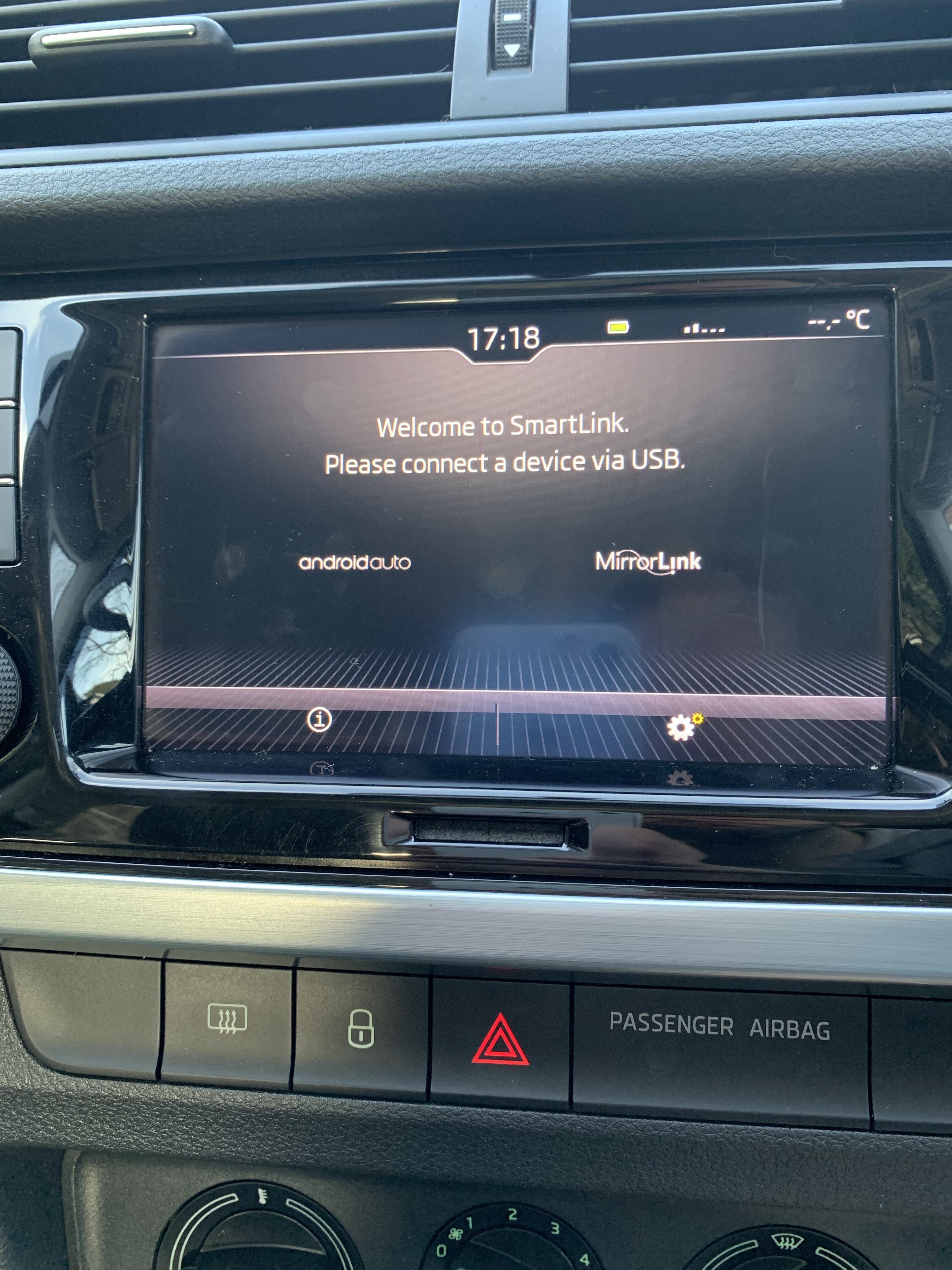 Apple CarPlay Audio, Electronics and Security BRISKODA