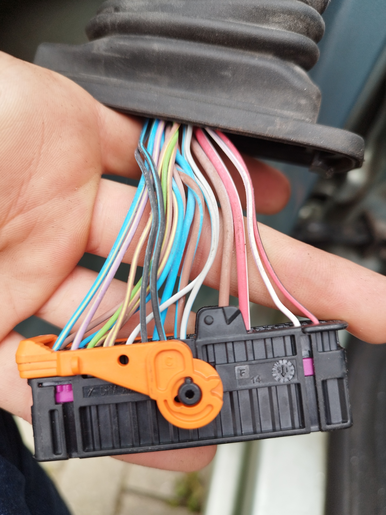 Car constantly locking itself Skoda Fabia Mk II (20072014) BRISKODA