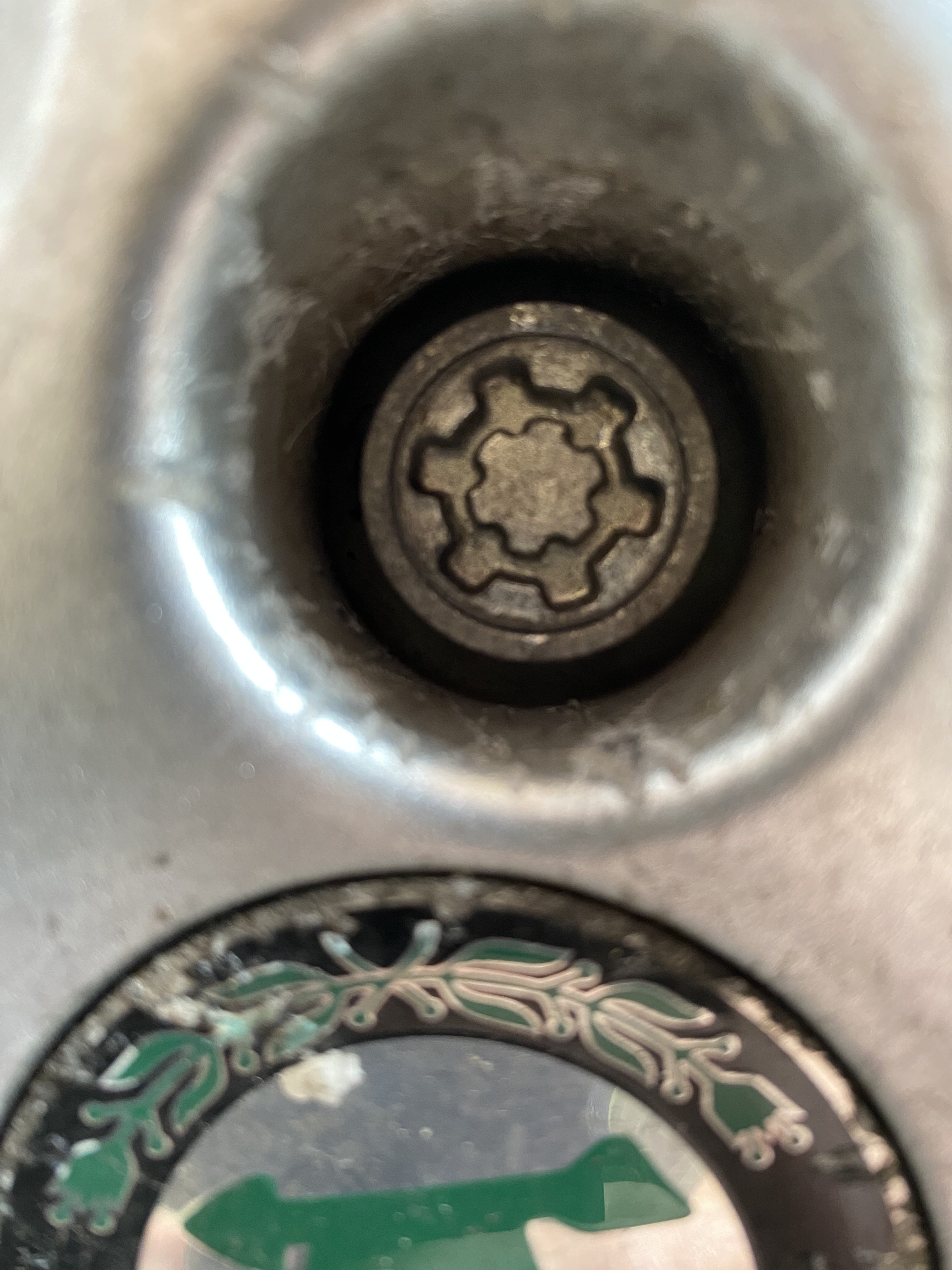 Locking wheel nut key correct part Skoda Fabia Mk II (20072014