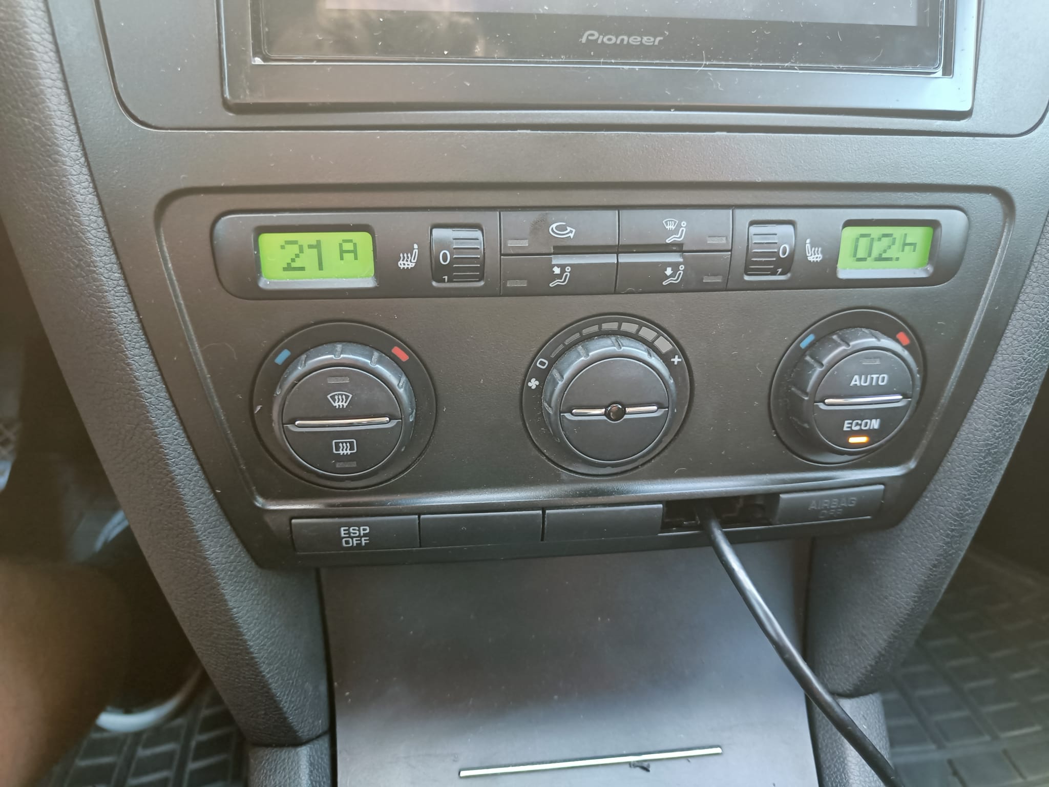 A/C problem on Skoda Octavia 1.6 FSI 2007 Elegance Skoda Octavia Mk