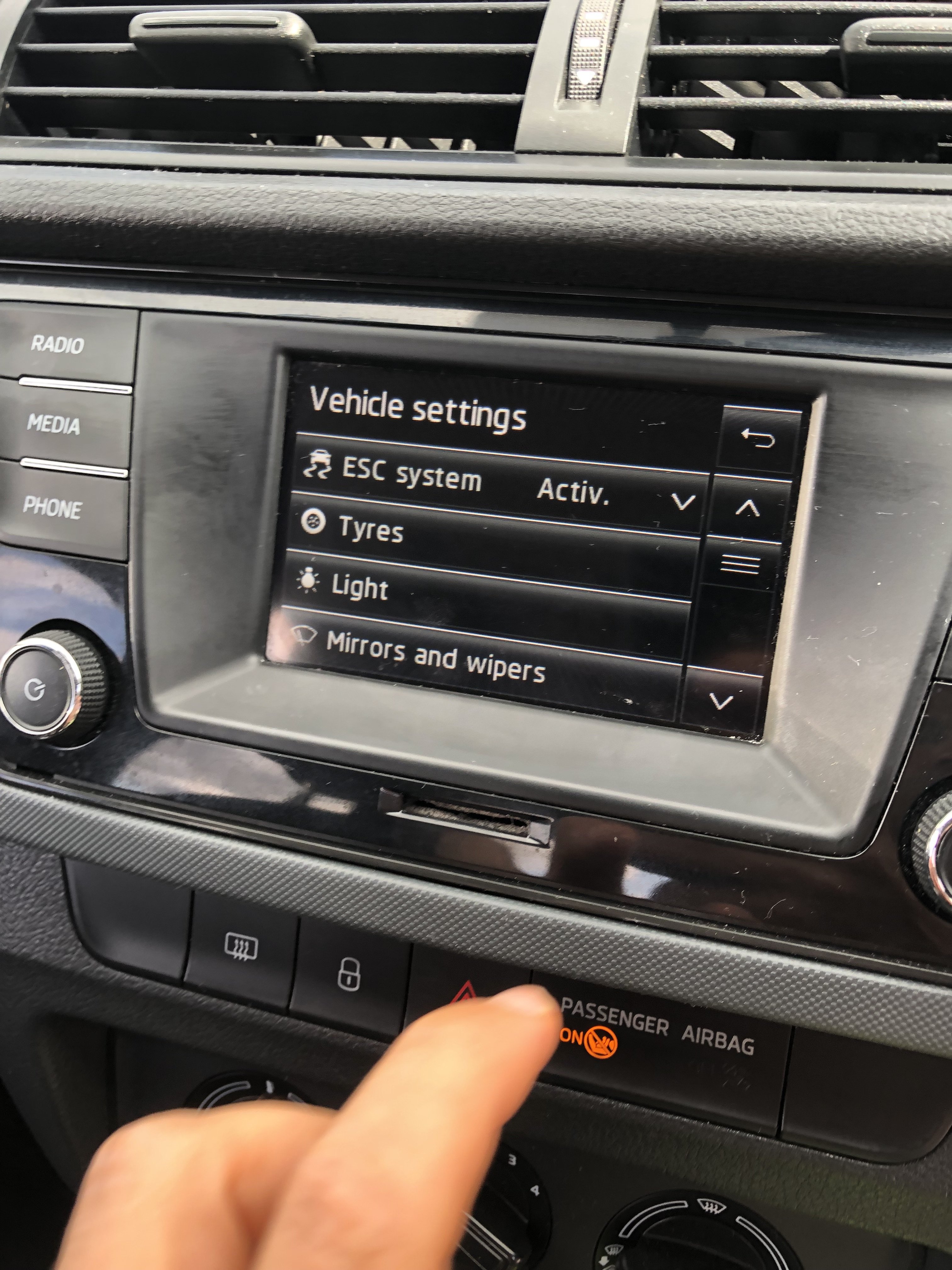 Digital Display not showing Speed MpH Skoda Fabia Mk III (20142021