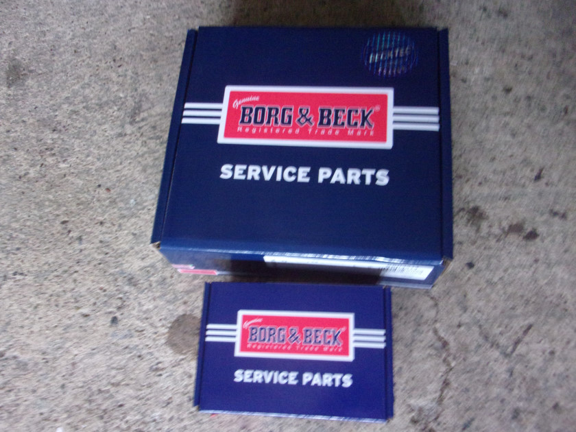 106866004_Discsandpads_0001.JPG.9e5c4f9db3f142f81b9ecc9e17a25896.JPG