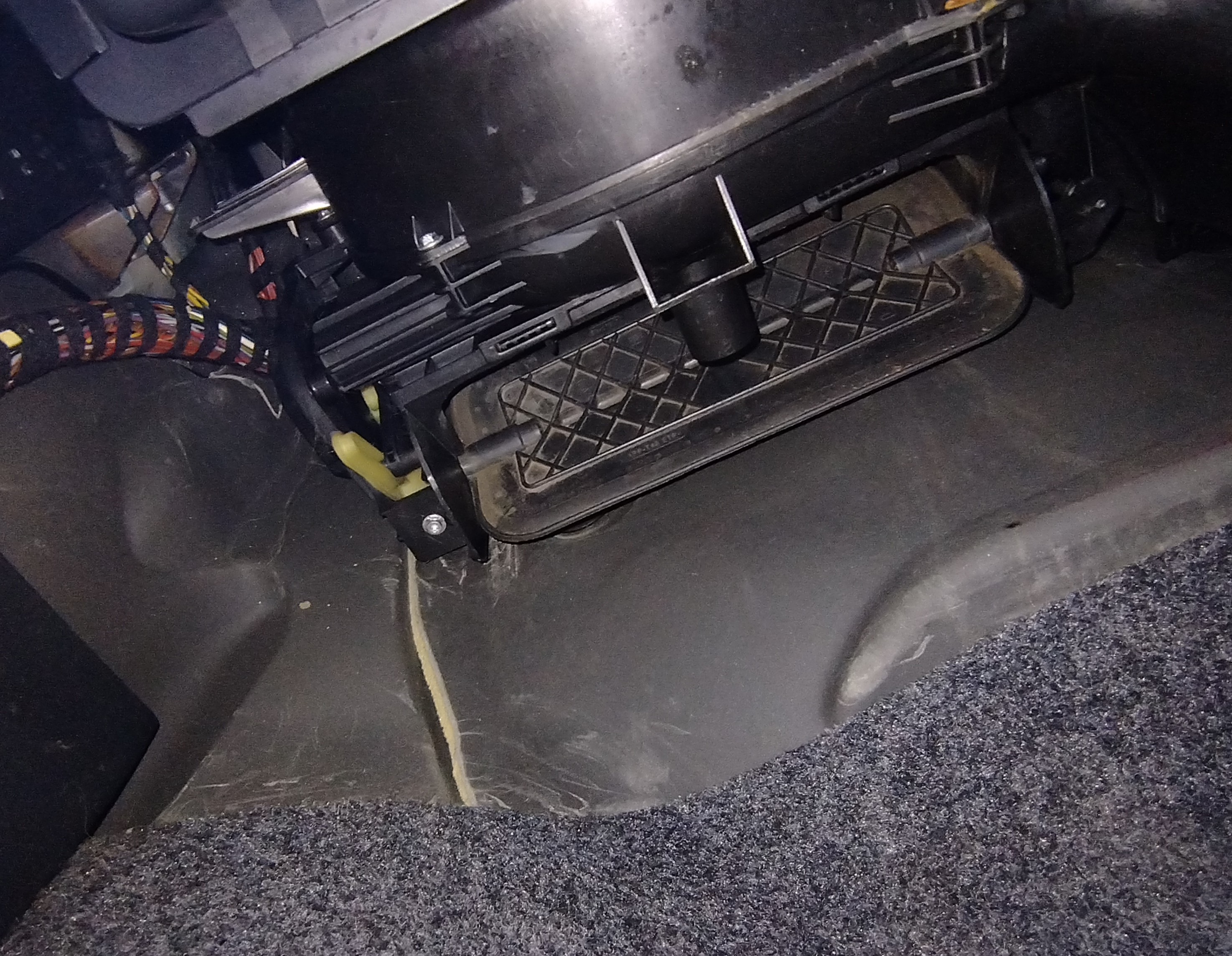 Cleaning a smelly aircon Fabia mk2
