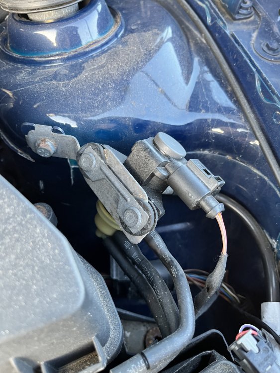 Solenoid clicking next to battery! Skoda Fabia Mk II (20072014