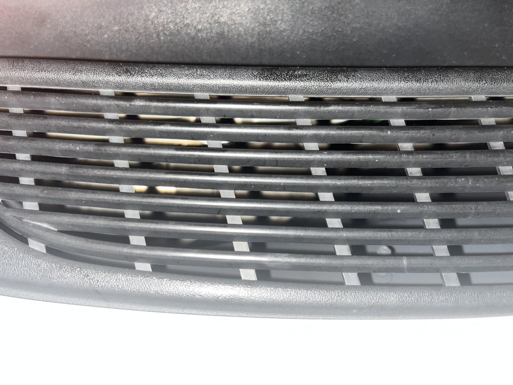 windscreengrille1.jpg