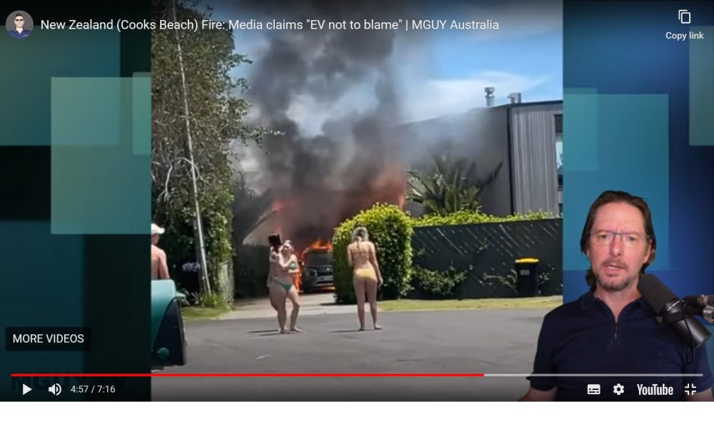 546358267_cooksbeachfirefromvideo.thumb.jpg.55628978a151ff4111a717c81622729a.jpg