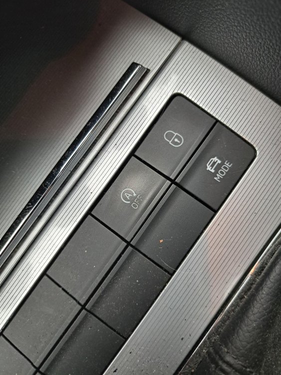 1979038293_skodaautomaticidlestopbutton.thumb.jpg.964d6ab56ee45bb5b49afce29cb19361.jpg