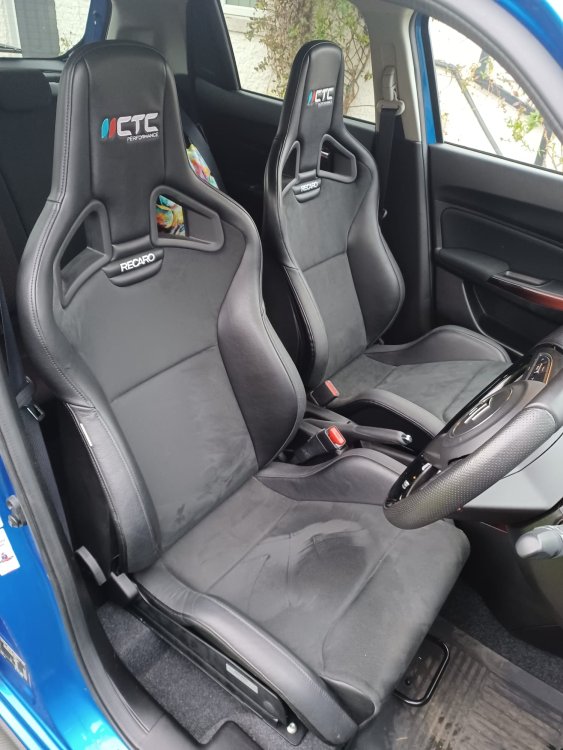 20240101-Recaro1.jpeg