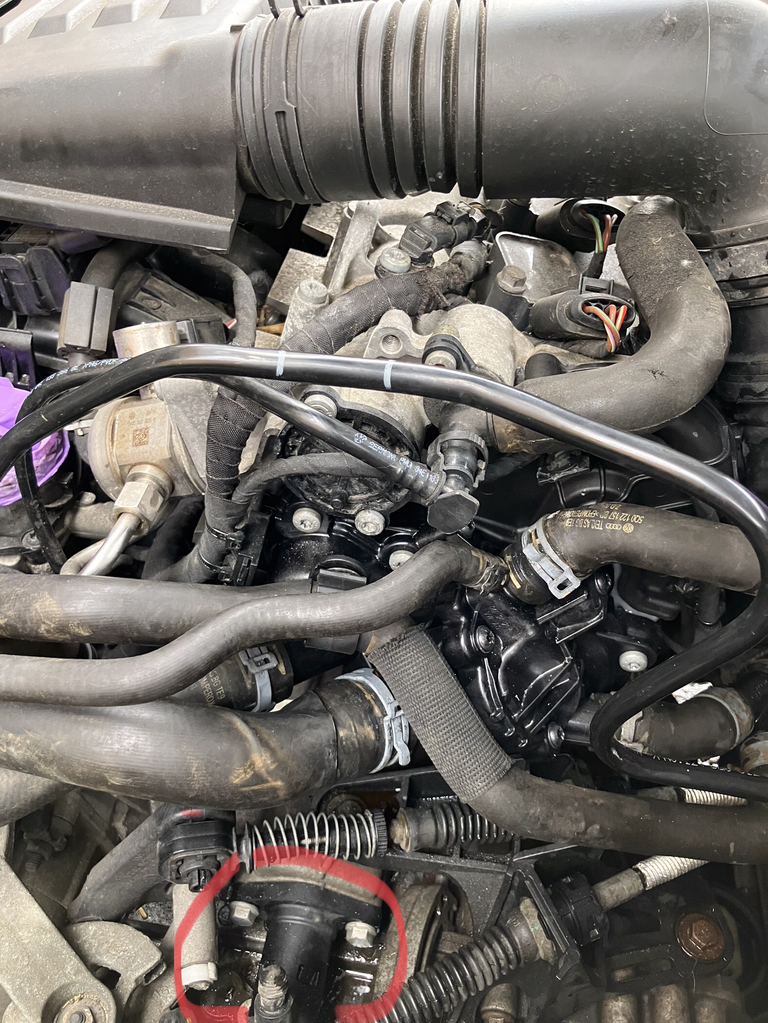 Clutch pedal stays down when changing gear Skoda Octavia Mk III (2013