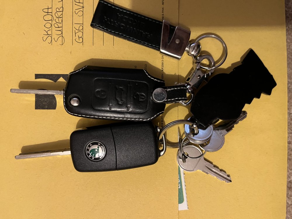 2 keys
