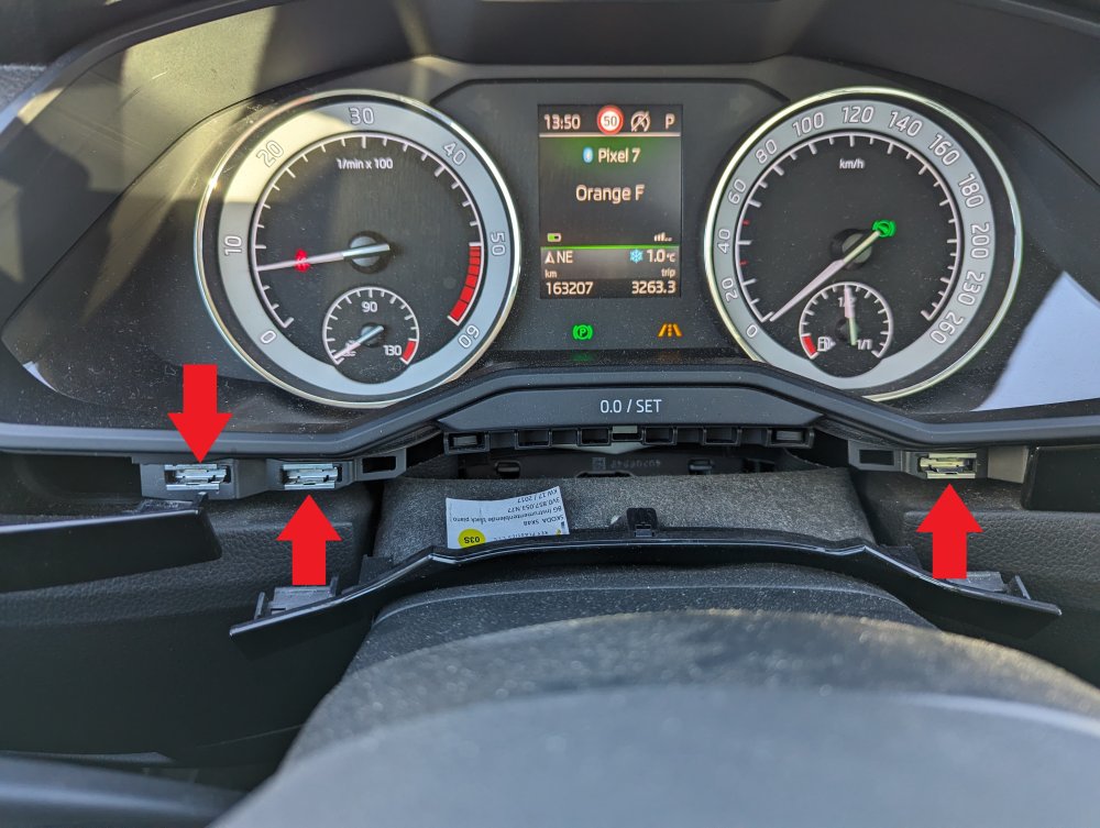 Dashboard Rattle Skoda Superb Mk III (2015 2023) BRISKODA