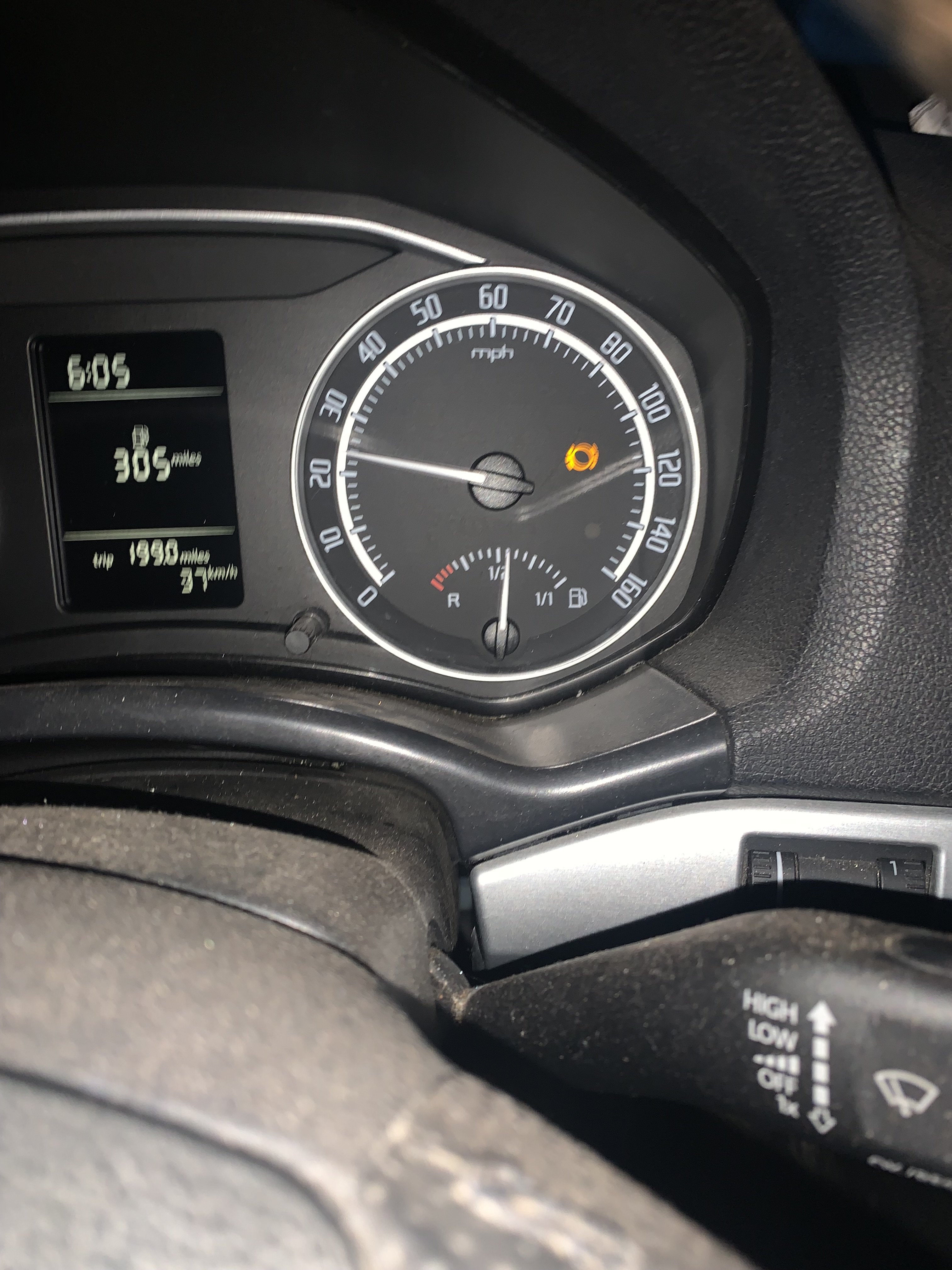 Dashboard light what is it 🤣 - Skoda Octavia Mk2 (2004 - 2013) - BRISKODA