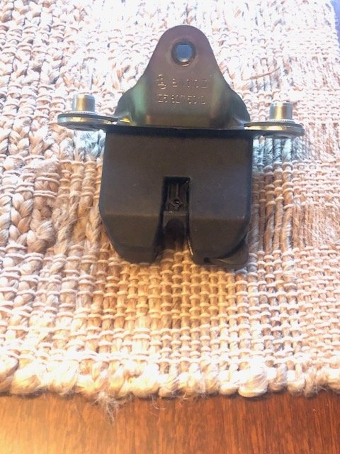thumbnail image 2 of New Tailgate Boot Lock Latch Catch Mechanism For Skoda Octavia 2004-2013 – D2P Brand, 10-Year Warranty 2 of 11