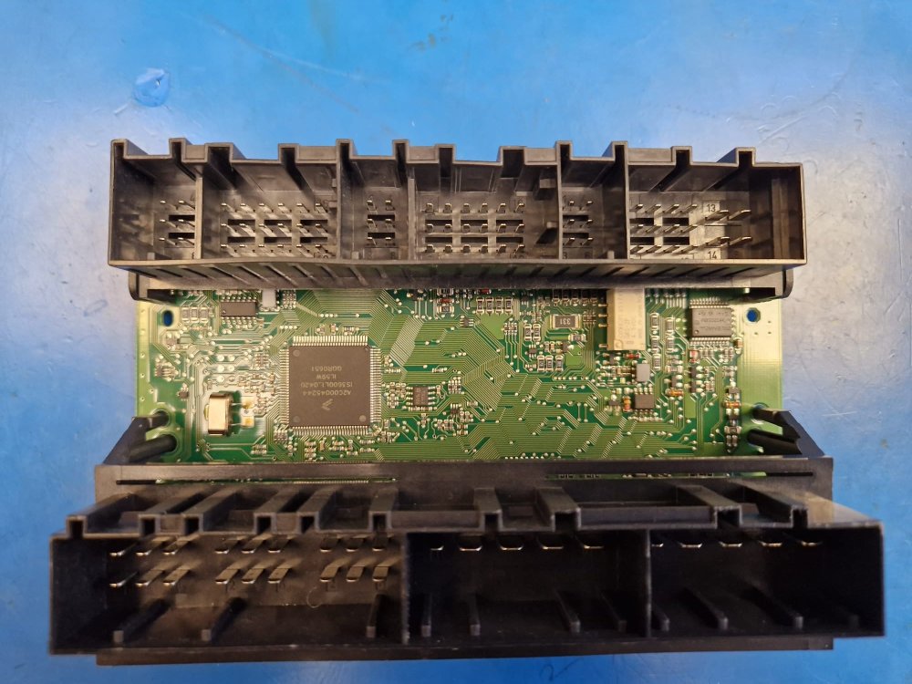 Overview of circuitboard.jpg