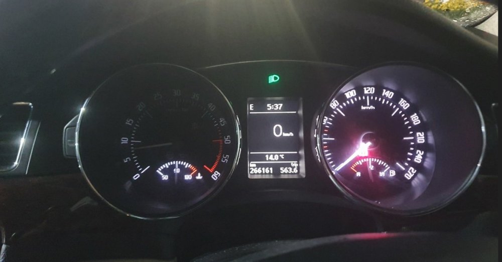 Skoda Superb 3.jpg