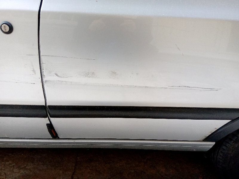 Doors scratched in my Felicia. Skoda Favorit, Skoda Felicia, Skoda