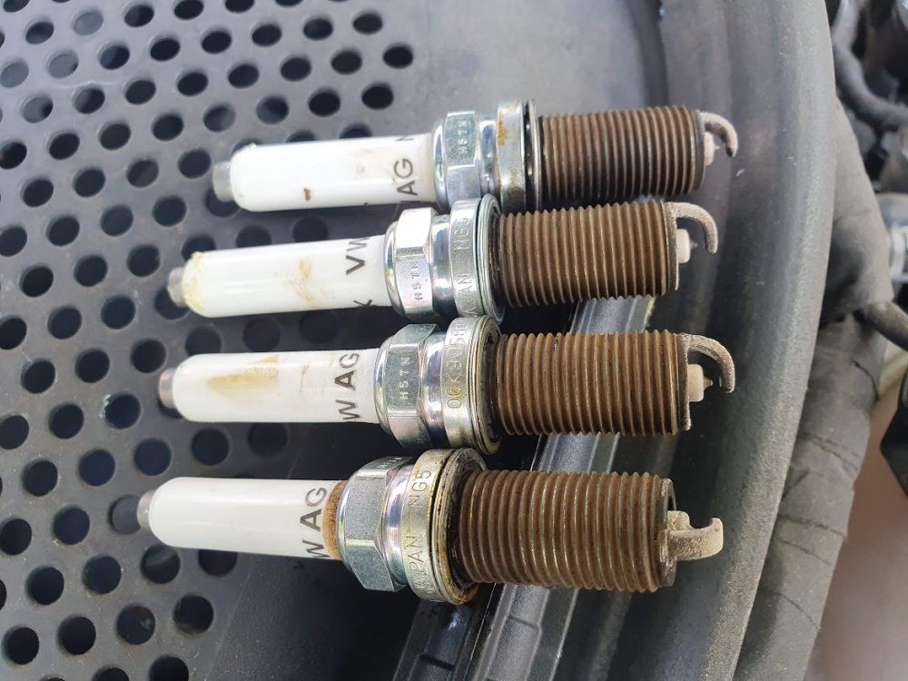 Plugs 60k.jpg