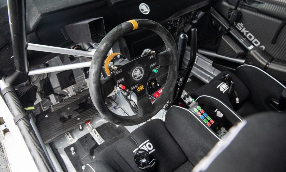 interior-1-1920x1155.thumb.jpg.d5d0770951b7464a8d3fb33ead23ed80.jpg