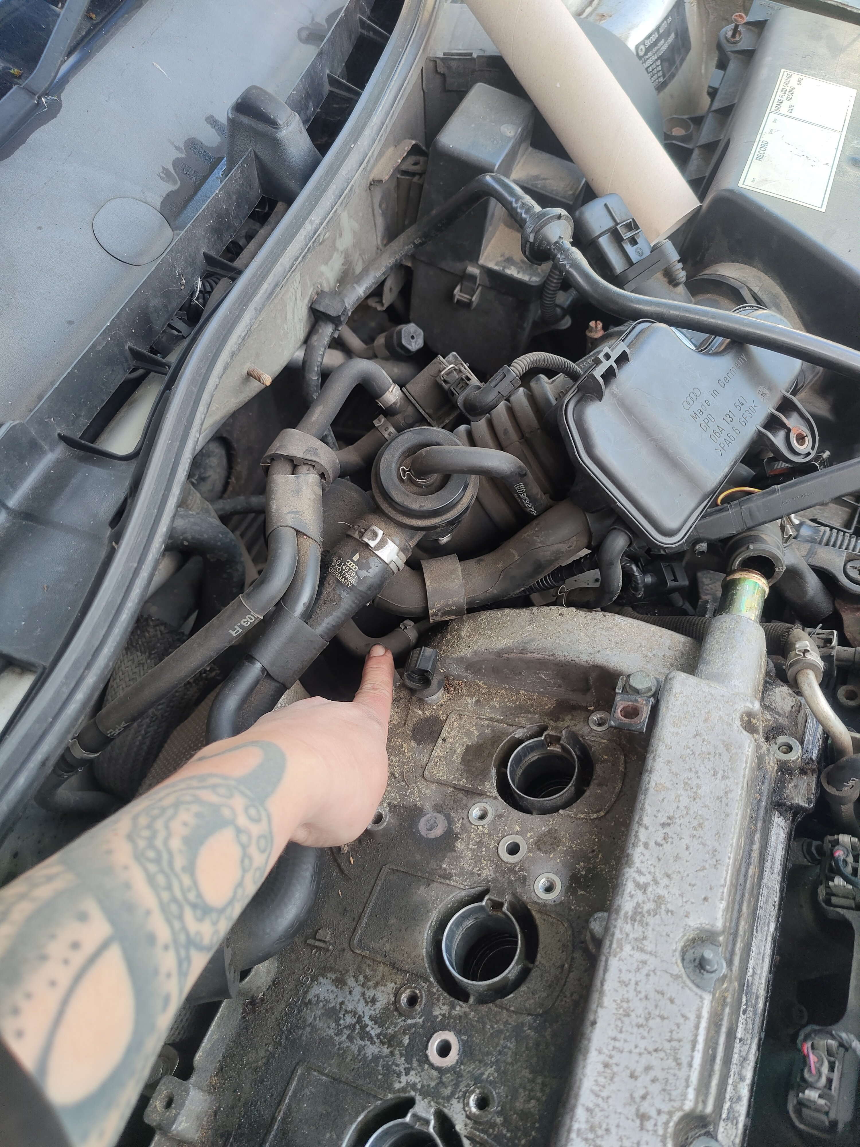 Rocket cover removal, barrier ! Oil leak! Help!