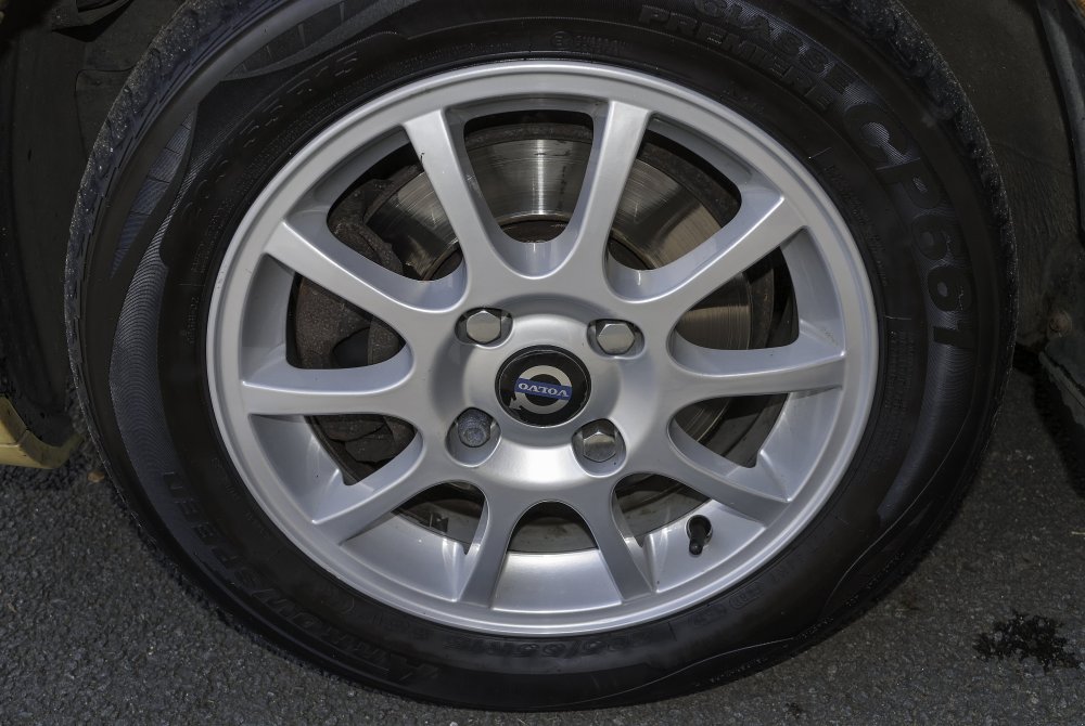 Volvo wheel 18-7-16.jpg