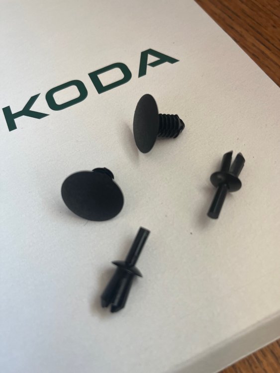 skoda screws.jpg