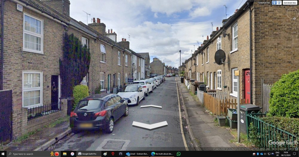typicaloldcitystreet.thumb.jpg.c18a2c2ada1748d7cf23d807d96e8020.jpg