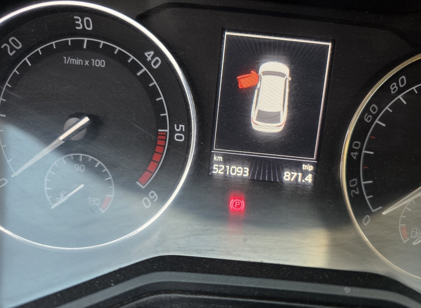 2.0 TDI 110KW or 2.0 TSI 150KW for towing