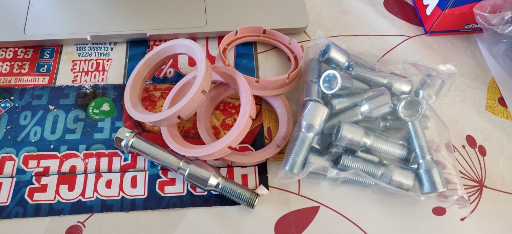 20250308 04 Spigots and new wheel bolts.jpg