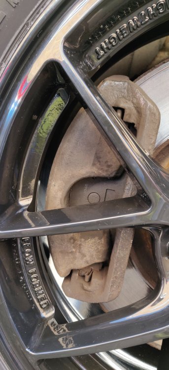 20250308 09 Front caliper clearance.jpg