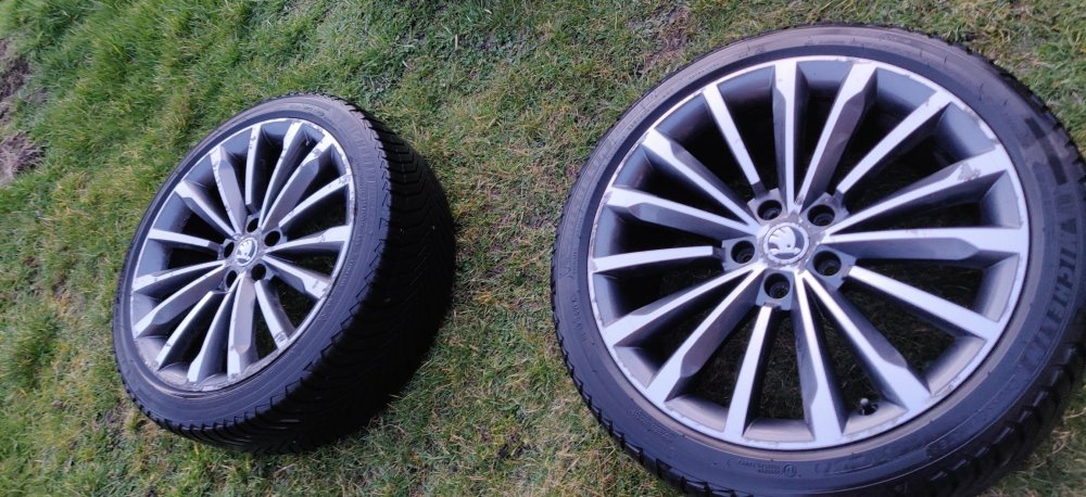20250308 17 Wheels cleaned.jpg