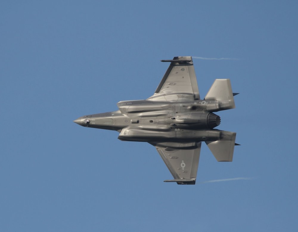 belly F35.jpg