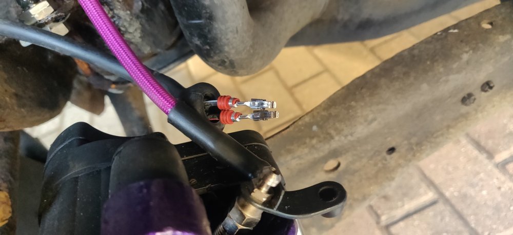 20250501 07 Connector removed.jpg