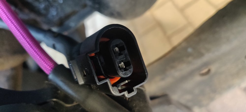 20250501 08 New connector inserted.jpg