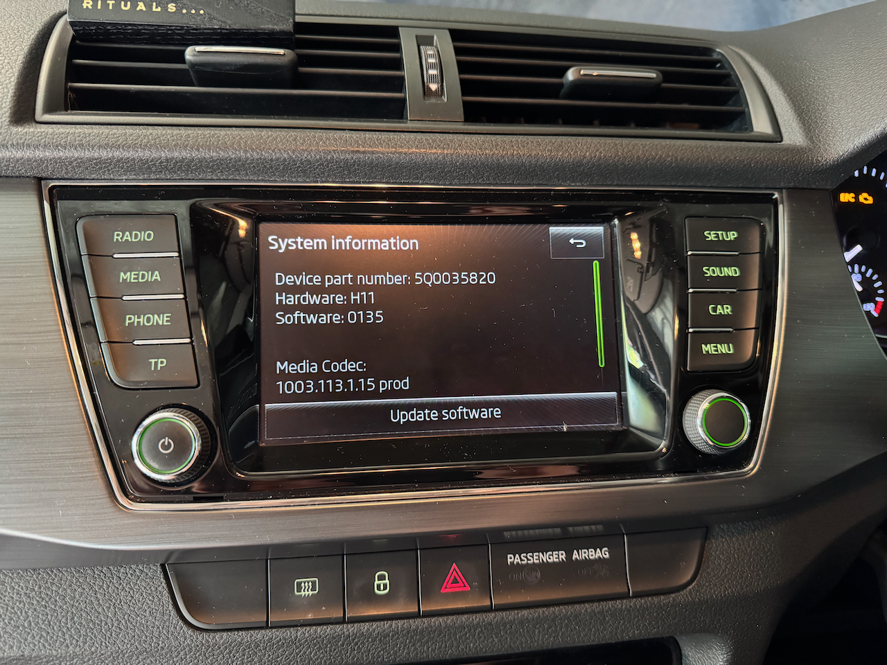 2015 Fabia CarPlay Upgrade