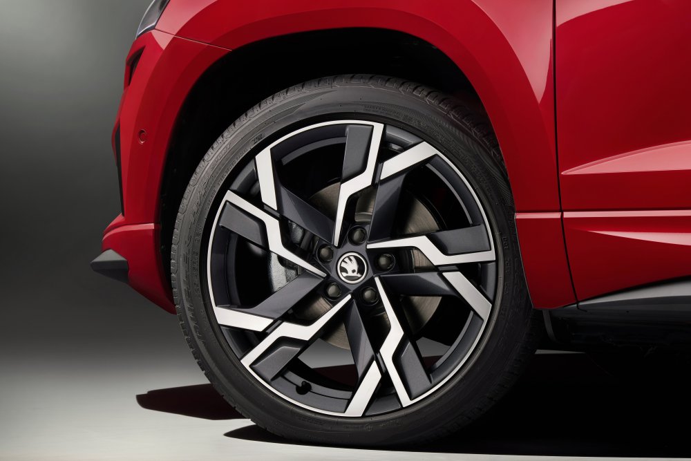 03_KAROQ_SPORTLINE_WHEEL_B.jpg