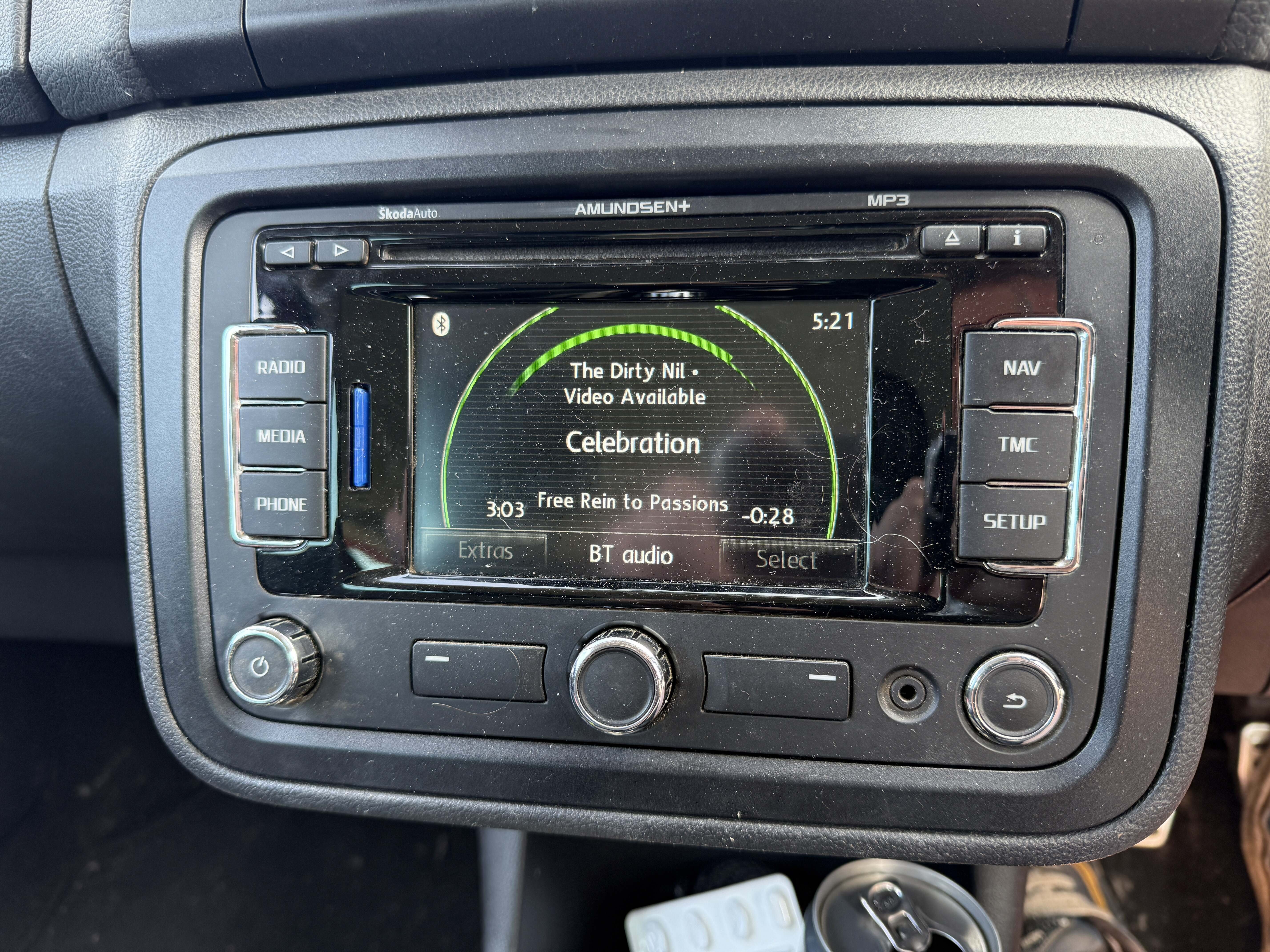 2010 Fabia CAN Headaches (Dance>RNS315)