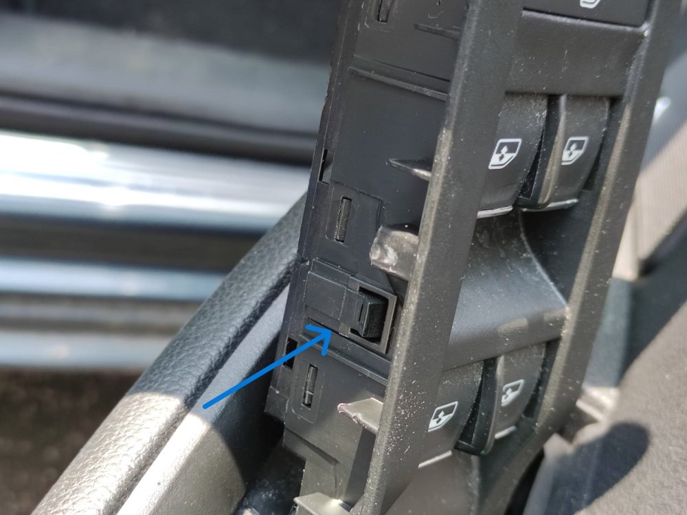 Switch Clips 11.50.50 (1).JPG