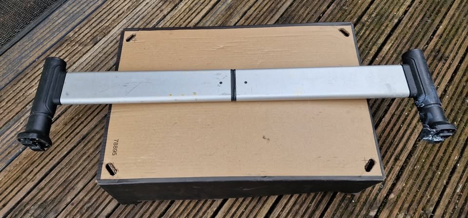 divider1.jpg