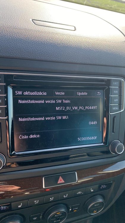 VW_Sharan_01.jpg