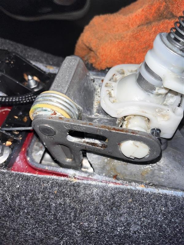 Gear selector spring replacement